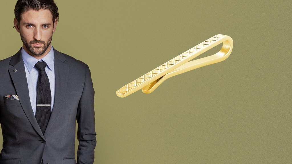 Can I wear a tie clip with a vest or suit jacket